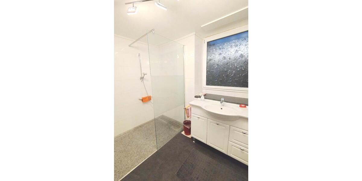 Wohn- und Geschäftshaus in Köln-Hochkirchen - gleichermaßen interessant für Eigennutzer und Kapitalanleger 12 zimmer