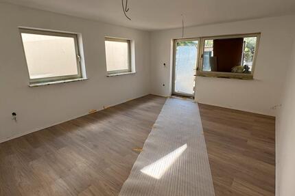 Haus Erftstadt - 8 Zimmer, 175 m&sup2;, 2.400&euro; | Angebot:27615831