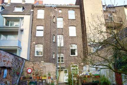 Haus zum Kaufen in Köln 869.000 € 277 m²
