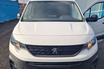 Peugeot Partner 126.000 km 8.490 &euro; Köln 50827