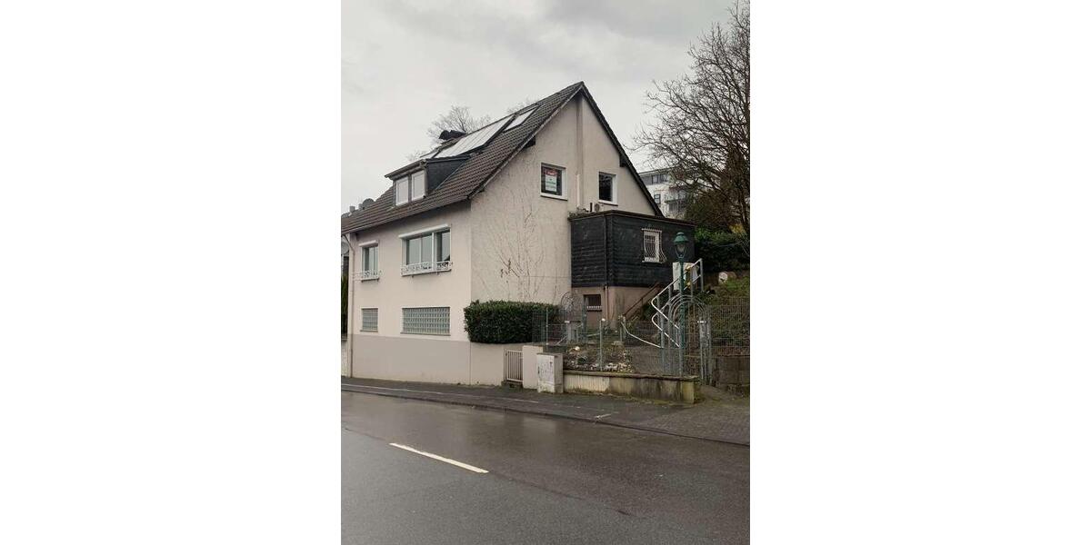 Freist. Einfamilienhaus Haus m. Schwimmbad u. Sauna zu vermieten 6 zimmer