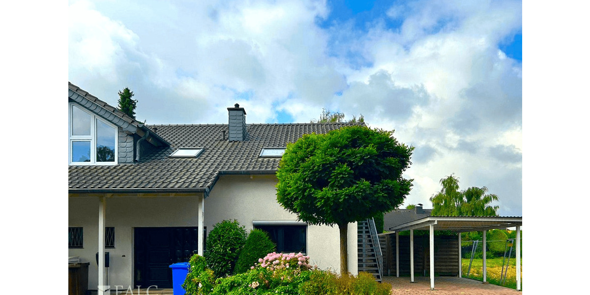 Zwei Wohneinheiten, ein Zuhause: Viel Raum für Familie, Leben und Ideen 7 zimmer