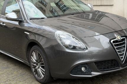 Alfa Romeo Giulietta 145.000 km 6.999 &euro; Mettmann Stadtwald Bahnhof 40822