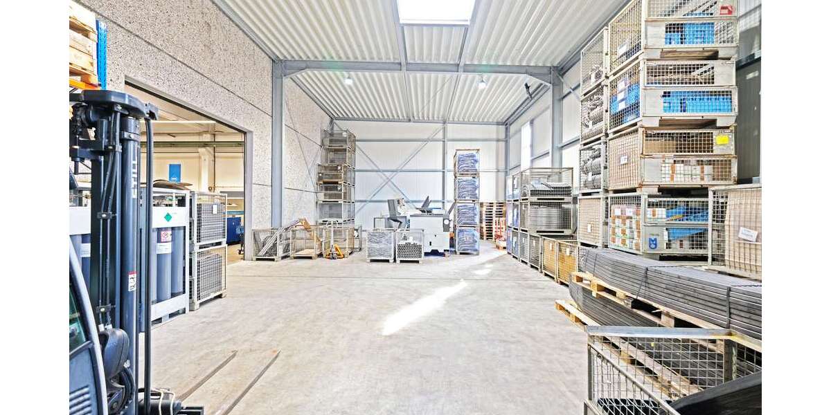 Halle in Köln 3.000.000 € 2400 m² zimmer