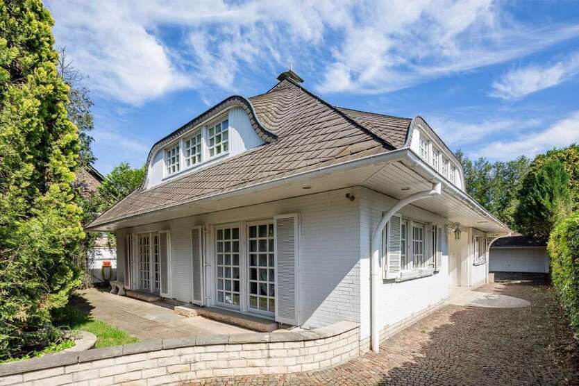 Haus zum Kaufen in Köln 990.000 € 220 m²