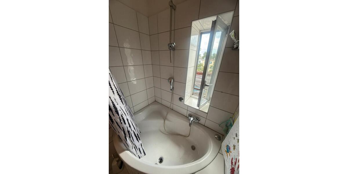 Einfamilienhaus Düsseldorf Niederkassel - 3.5 Zimmer, 113 m&sup2;, 2.999&euro; | Angebot:24638005