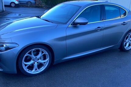 Alfa Romeo Giulia 121.800 km 19.400 &euro; Remscheid 42855