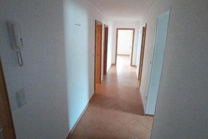 Wohnung Burscheid - 4 Zimmer, 77 m&sup2;, 940&euro; | Angebot:25408530