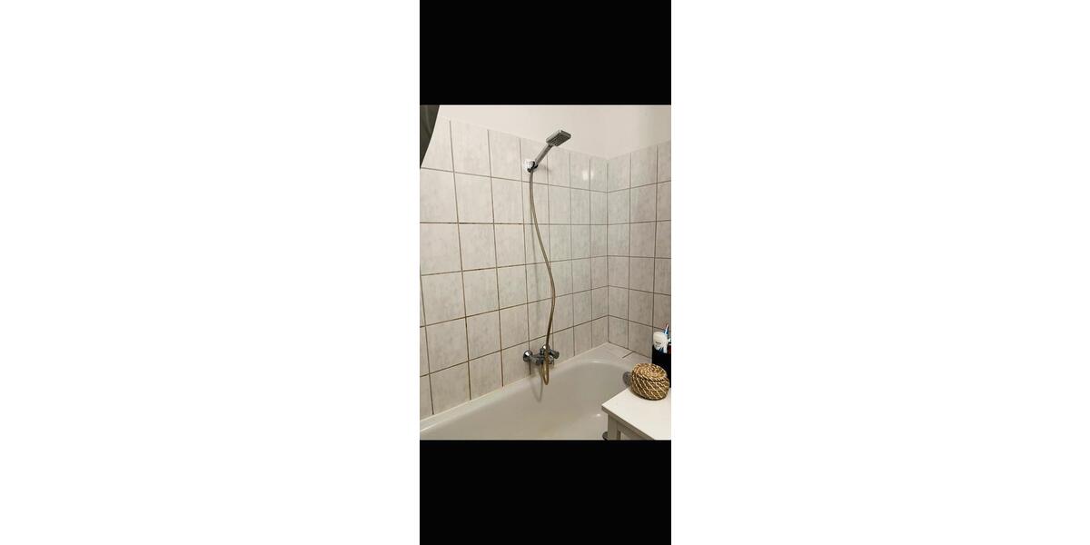 Dachgeschoßwohnung Düsseldorf Oberbilk - 2 Zimmer, 48 m&sup2;, 670&euro; | Angebot:25580137