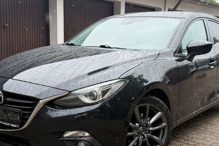 Mazda 3 208.000 km 5.440 &euro; Düsseldorf 40468