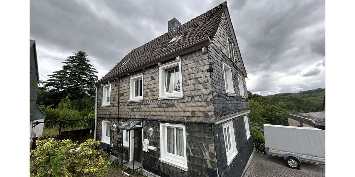 Einfamilienhaus Remscheid Lüttringhausen - 7 Zimmer, 95 m&sup2;, 229.000&euro; | Angebot:27133114
