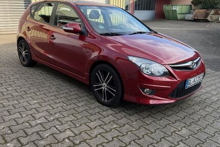 Hyundai i30 135.000 km 4.800 &euro; Langenfeld 40764