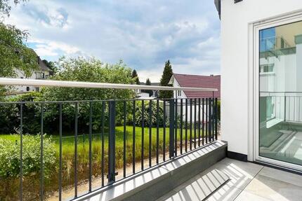 Hell. Modern. Zuhause. Neuwertige 3-Zimmer-Wohnung mit Balkon, Keller & Aufzug in Burscheid 3 zimmer