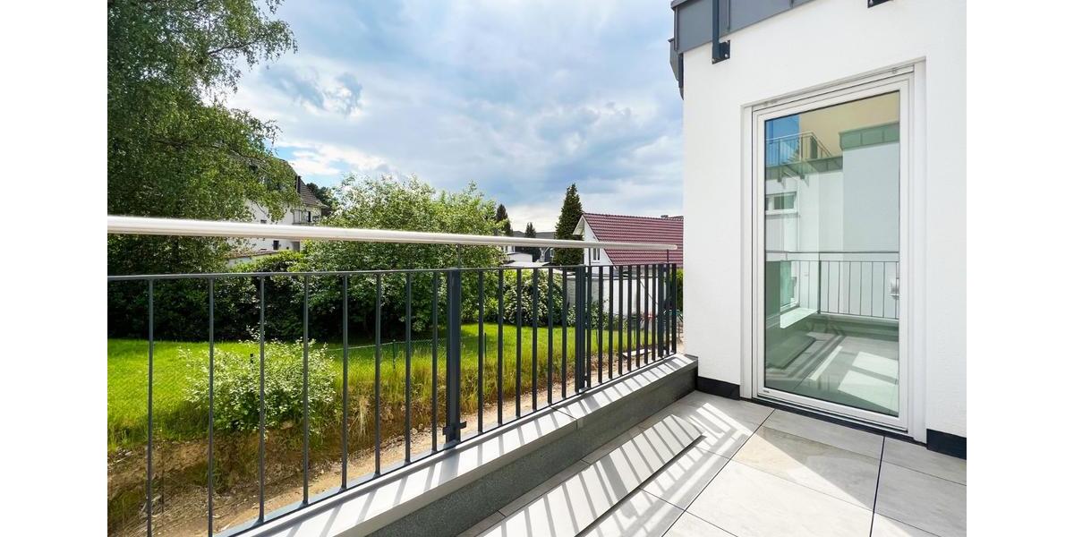 Hell. Modern. Zuhause. Neuwertige 3-Zimmer-Wohnung mit Balkon, Keller & Aufzug in Burscheid 3 zimmer