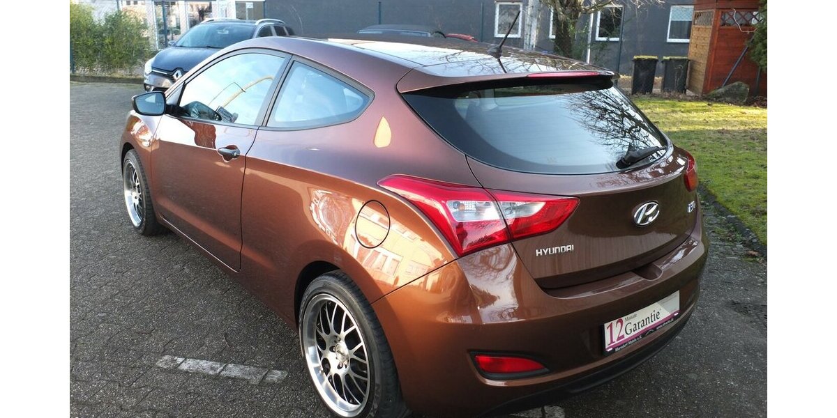 Hyundai i30 KLIMAAUTOMATIK SPORT LMF/BREITREIFEN 117.877 km 7.500 &euro; Köln 50858