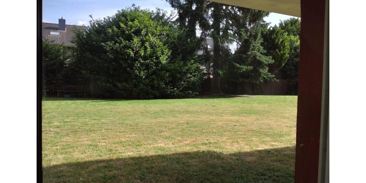 Charmante, helle, sanierte Souterrain-Wohnung 1 zimmer