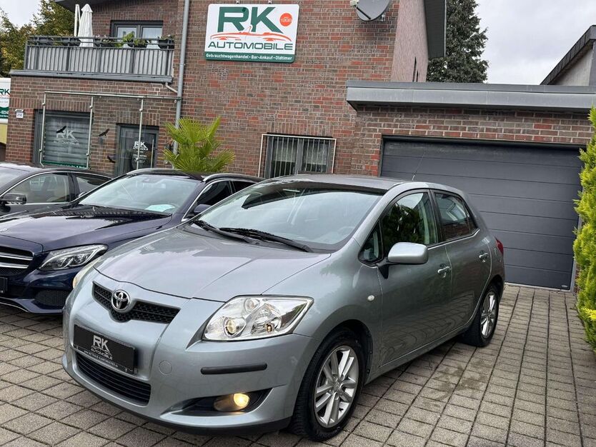 Toyota Auris 66.350 km 7.700 € Solingen 42651
