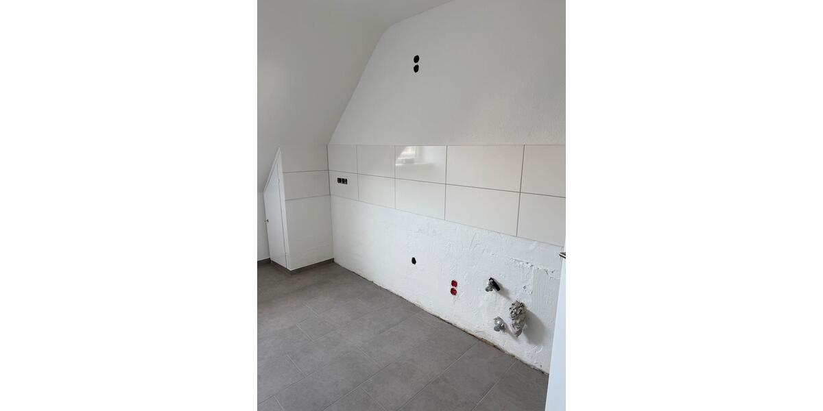 Dachgeschoßwohnung Neuss Holzheim - 3 Zimmer, 74 m&sup2;, 950&euro; | Angebot:26301695