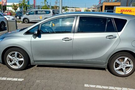 Toyota Verso 125.000 km 11.999 &euro; Brühl 50321