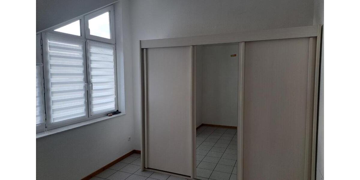 Etagenwohnung Lindlar - 3 Zimmer, 130 m&sup2;, 1.400&euro; | Angebot:25645312
