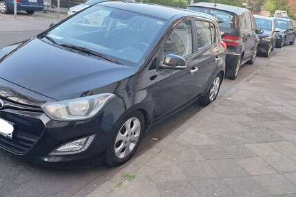 Hyundai i20 212.641 km 3.750 &euro; Düsseldorf, Stadt 40221