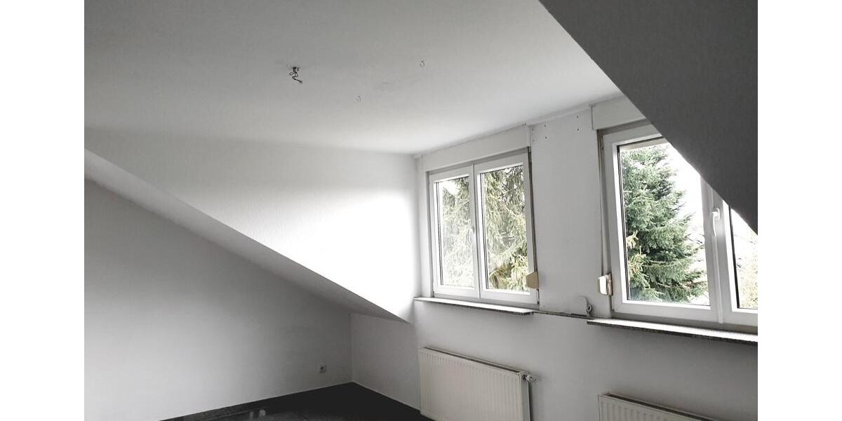 Dachgeschoßwohnung Langenfeld (Rheinland) - 3 Zimmer, 85 m&sup2;, 314.000&euro; | Angebot:24585617