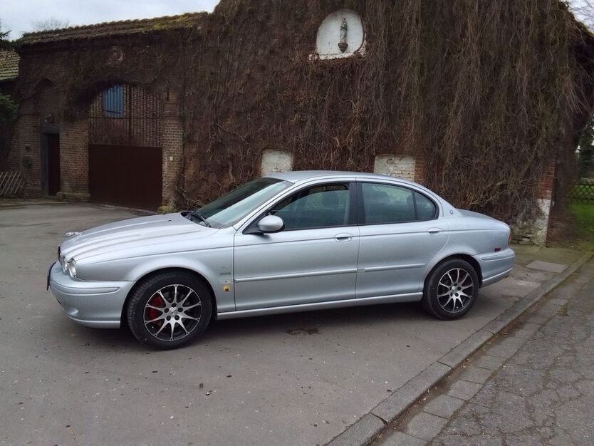 Jaguar X-Type 244.000 km 4.500 € Pulheim 50259
