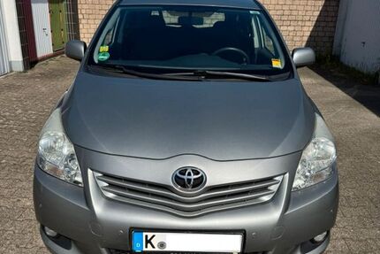 Toyota Verso 213.500 km 4.900 &euro; Köln 50765