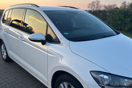 VW Touran 187.600 km 13.700 &euro; Leverkusen 51371