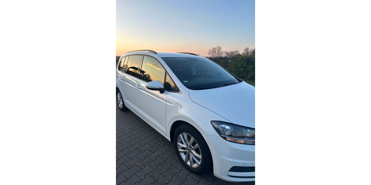 VW Touran 187.600 km 13.700 &euro; Leverkusen 51371