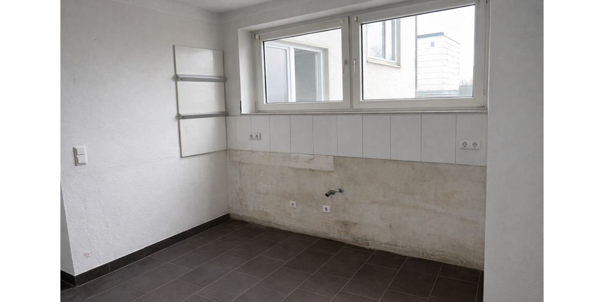 3er-WG-Wohnung - 83 m2 - Balkon - verfügbar ab 15.02.26 flexibel 3 zimmer