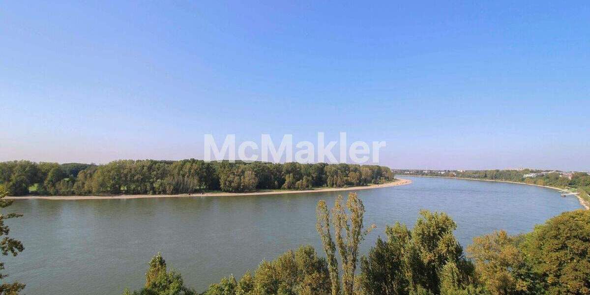 Spitzenlage im 9. Stock: Großzügige 4-Zimmer-Wohnung mit Schwimmbad, Sauna und Tiefgarage 4 zimmer