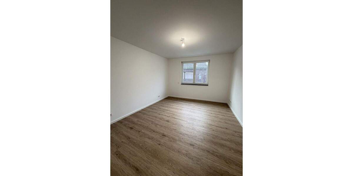 Terrassenwohnung Köln Eil - 3 Zimmer, 100 m&sup2;, 1.690&euro; | Angebot:25052354