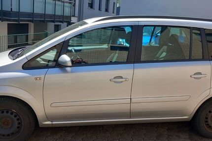 Opel Zafira 116.426 km 1.599 &euro; Remscheid 42897