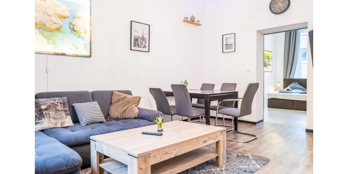 Etagenwohnung Neuss - 4 Zimmer, 80 m&sup2;, 1.000&euro; | Angebot:25510490