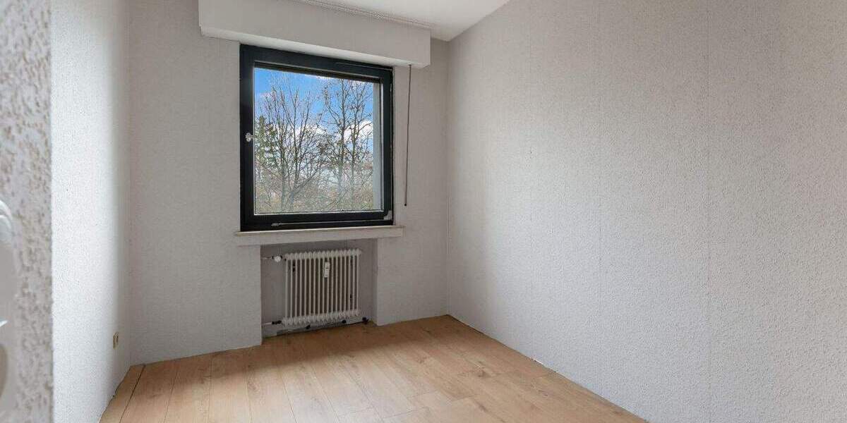 Etagenwohnung Bergheim Ahe - 4 Zimmer, 90 m&sup2;, 110.000&euro; | Angebot:23961489