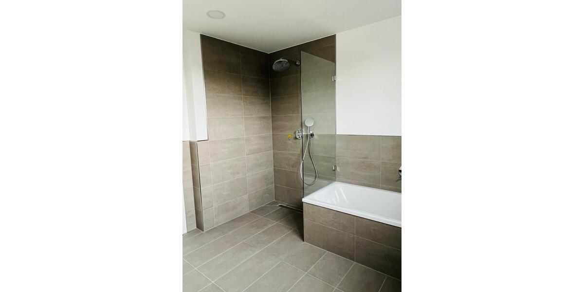 Etagenwohnung Dormagen Hackenbroich - 3 Zimmer, 107 m&sup2;, 1.280&euro; | Angebot:25417279