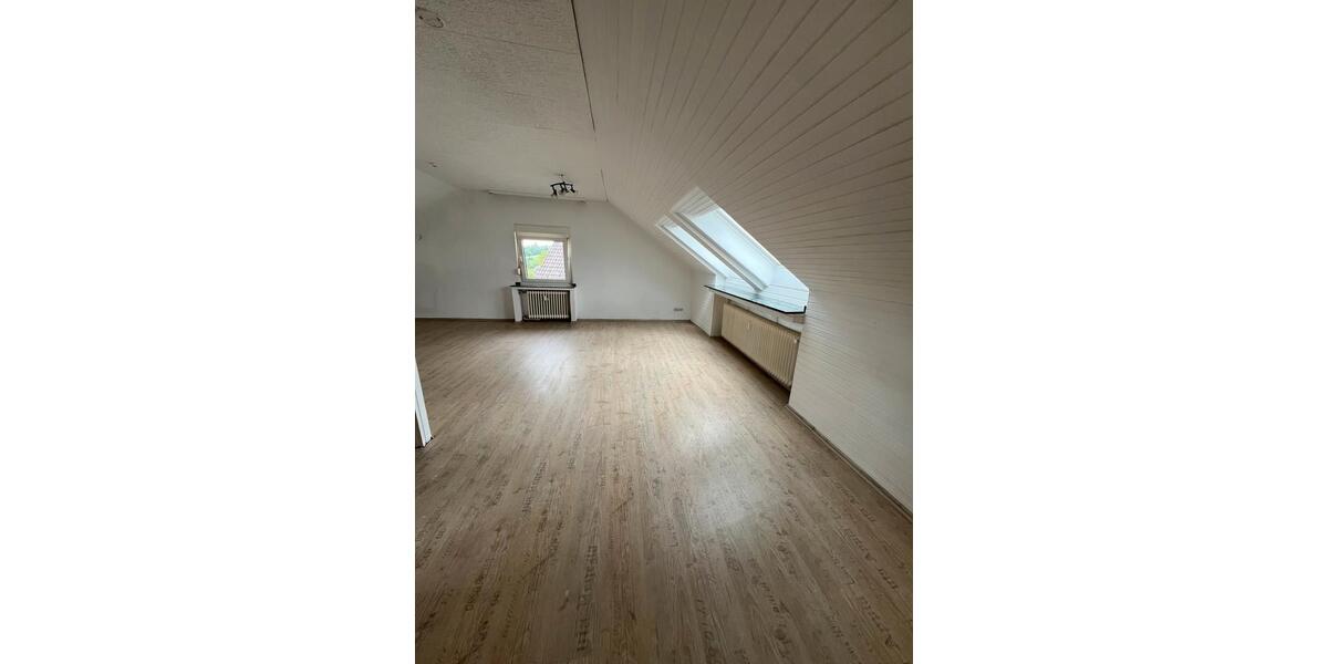 Helle 2-Zimmer-Dachgeschosswohnung in Solingen-Höhscheid 2 zimmer