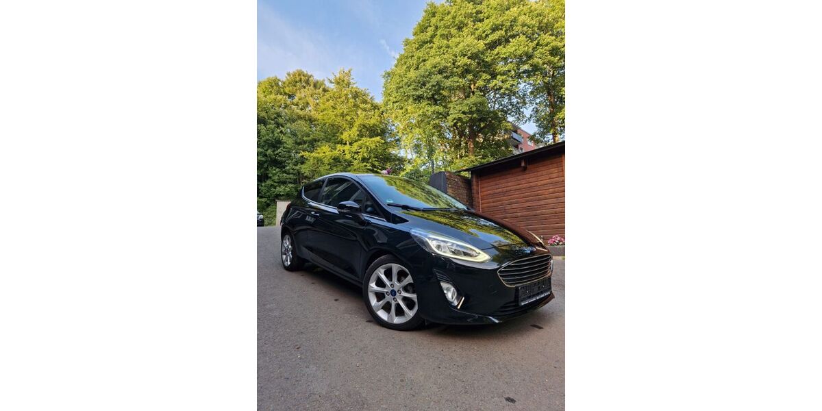 Ford Fiesta 81.690 km 7.800 &euro; Remscheid 42859