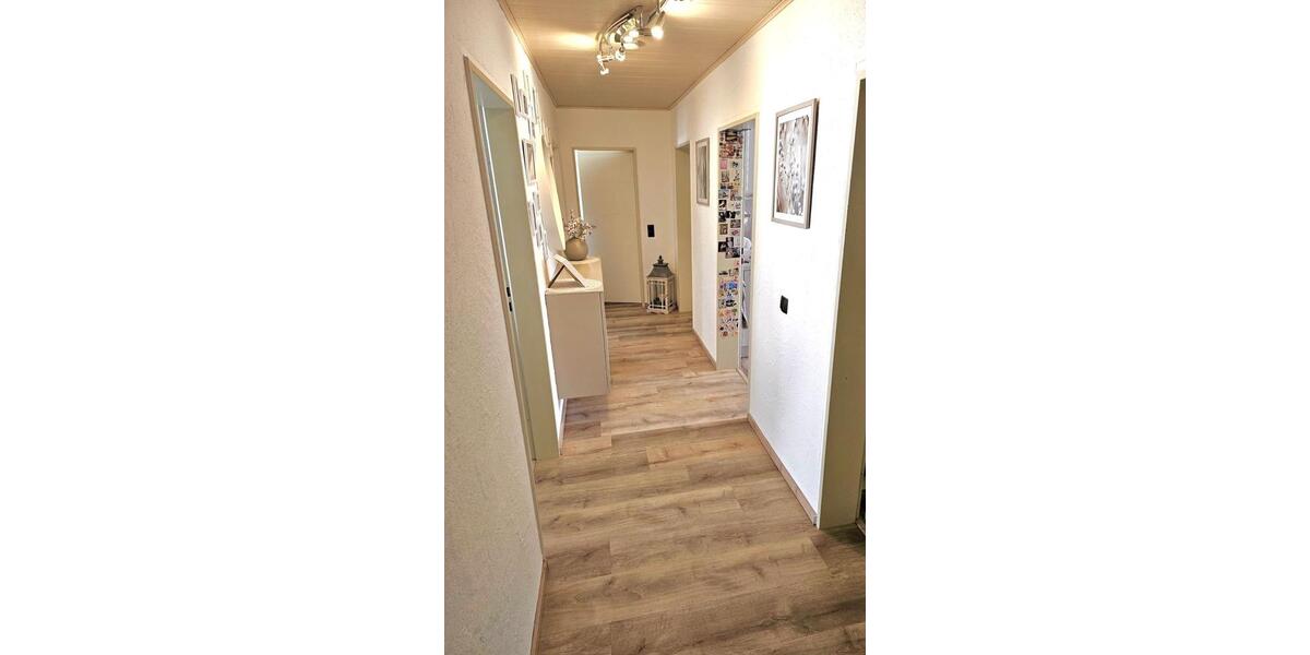 Etagenwohnung Niederkassel - 4 Zimmer, 80 m&sup2;, 359.000&euro; | Angebot:25442267