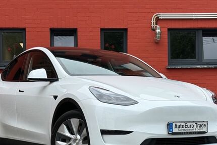 Tesla Model Y 54.845 km 34.990 &euro; Neuss 41472