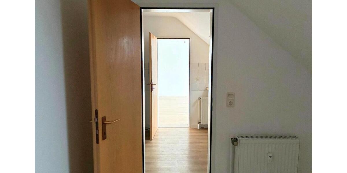 Dachgeschoßwohnung Solingen - 1.5 Zimmer, 43 m&sup2;, 500&euro; | Angebot:26355306