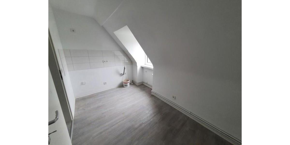 Dachgeschoßwohnung Grevenbroich Hemmerden - 3 Zimmer, 58 m&sup2;, 532&euro; | Angebot:25153075
