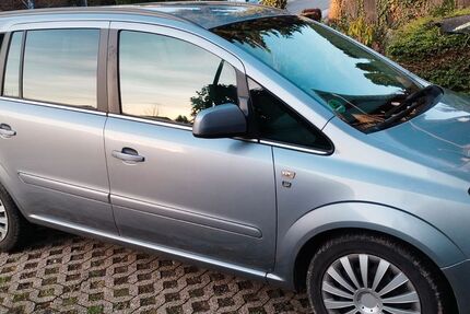 Opel Zafira 179.000 km 5.800 &euro; Wermelskirchen 42929