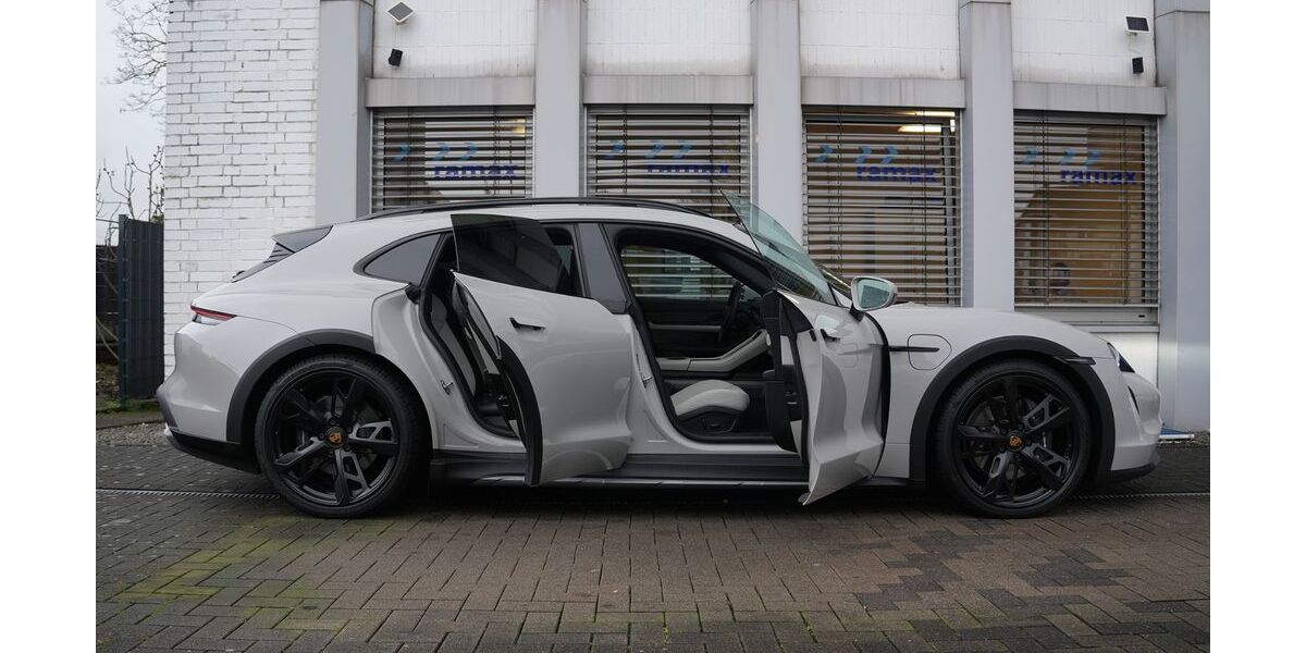 Porsche Taycan 45.000 km 72.500 &euro; Hürth (bei Köln) 50354