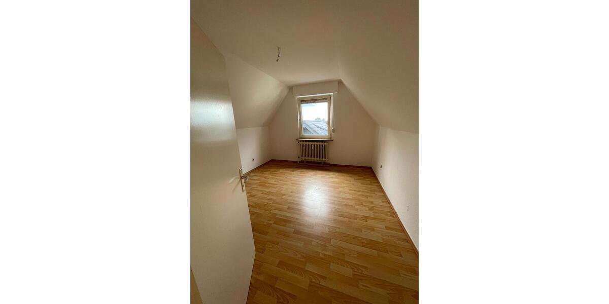 Gemütliche 3-Zimmer-Dachgeschosswohnung in ruhiger Lage mit Waldblick 3 zimmer