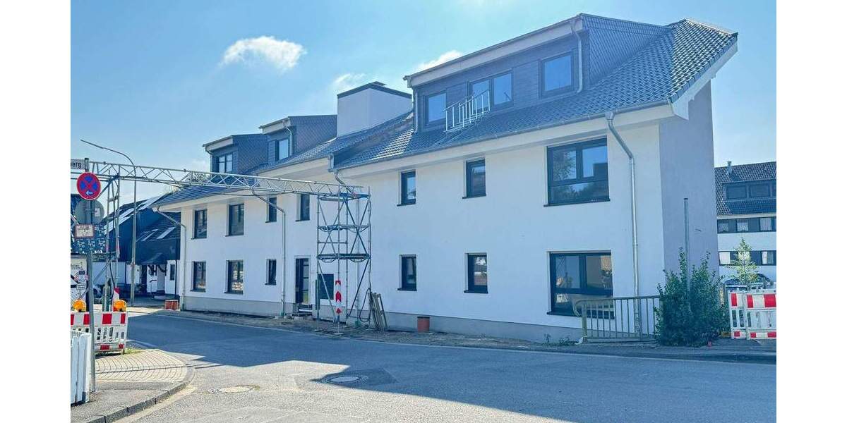 *Gemütlich und attraktiv mit Balkon und Stellplatz* 2 zimmer