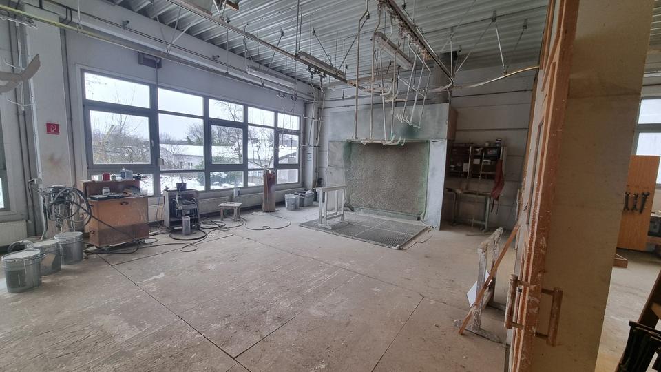 760 m² Gewerbehalle Tischlerei-Zimmerei-Holzbau Vermietung zimmer