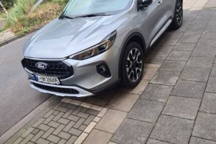 Ford Kuga 5.800 km 43.900 &euro; Köln 50829