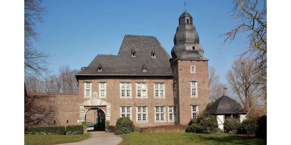 Büro in Bedburg 2.000 € 290 m² zimmer